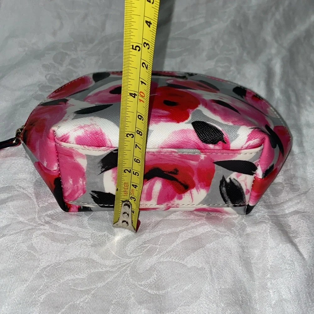 Like new kate spade rose bed shore street cosmetic bag